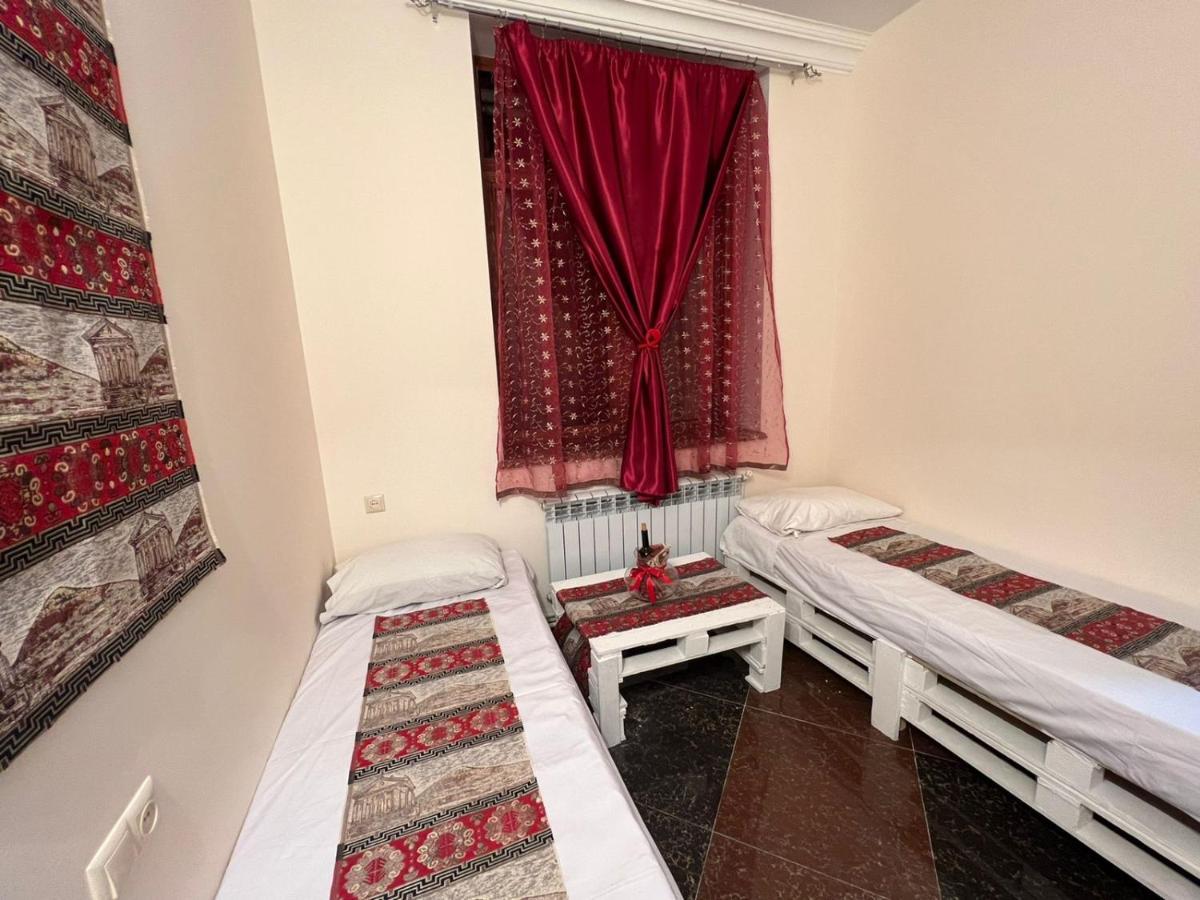 Comfort Hostel Orchid Γιερεβάν Εξωτερικό φωτογραφία