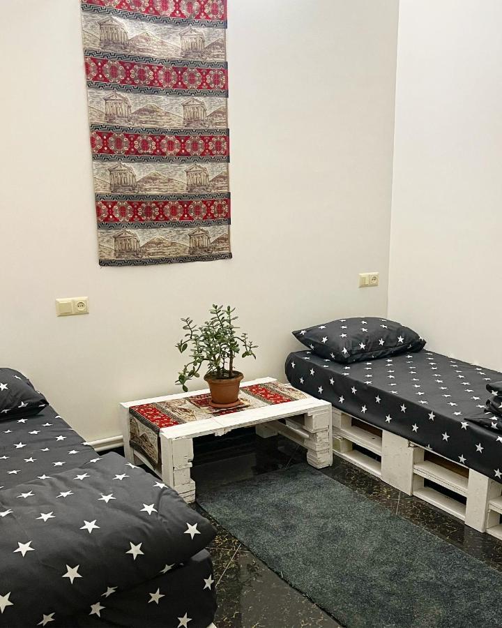 Comfort Hostel Orchid Γιερεβάν Εξωτερικό φωτογραφία