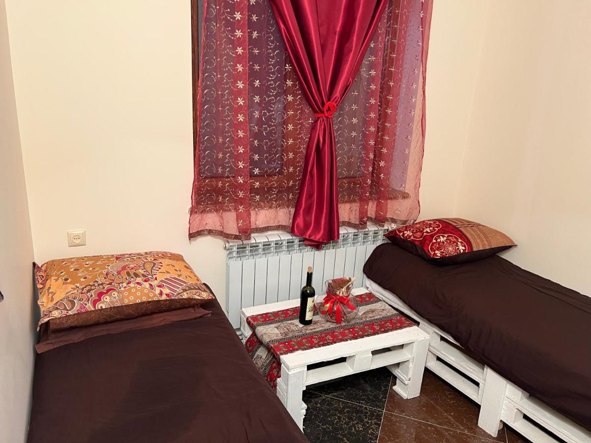 Comfort Hostel Orchid Γιερεβάν Εξωτερικό φωτογραφία